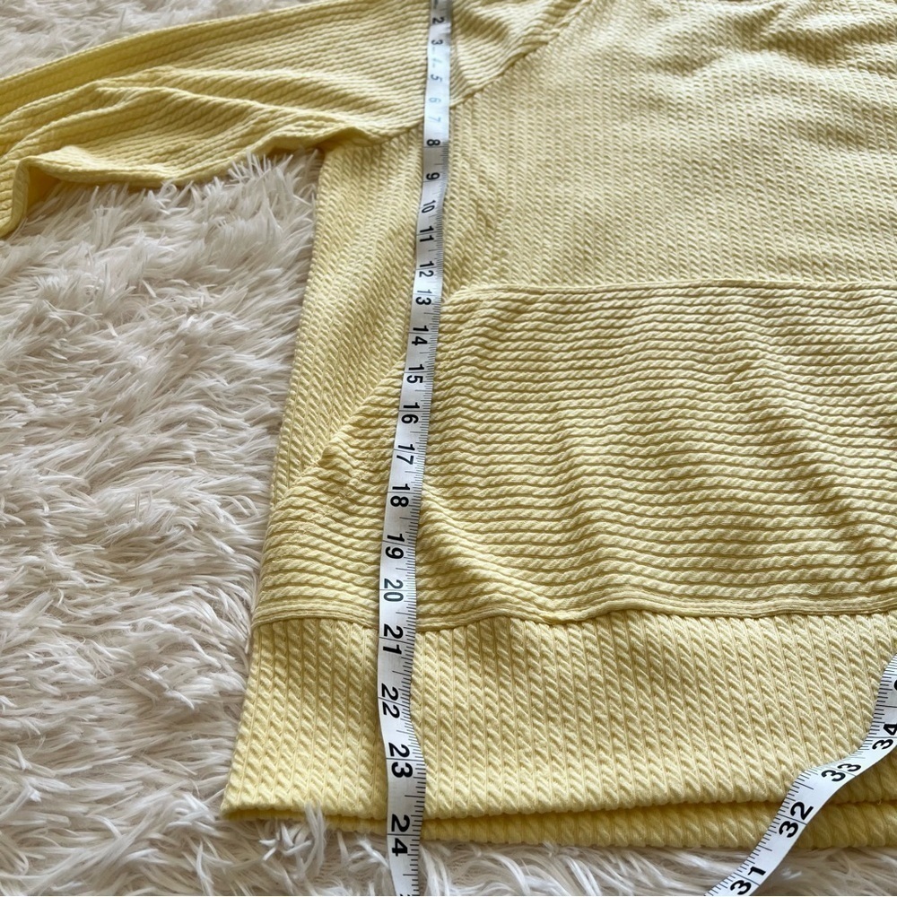 NWT Nine West Active Mock Turtleneck Long Sleeve Lightweight Shirt Women L - Picture 2 of 9